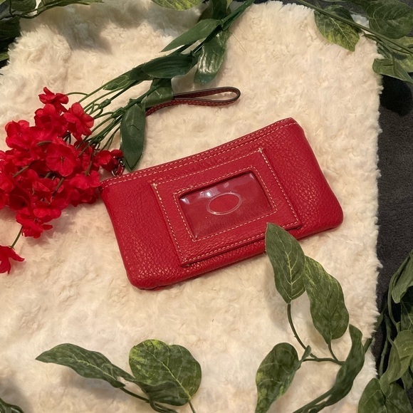 B.o.c. Vinyl Wristlet - Picture 1 of 3